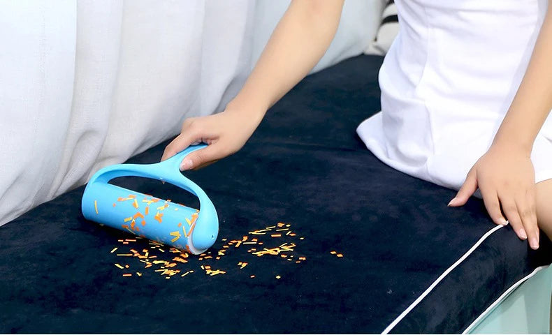 Cloth Sticking Roller Reusable Silicone Dust Removal Drum for Cleaning Hair and Debris on Clothes Carpets Sofas and Beds