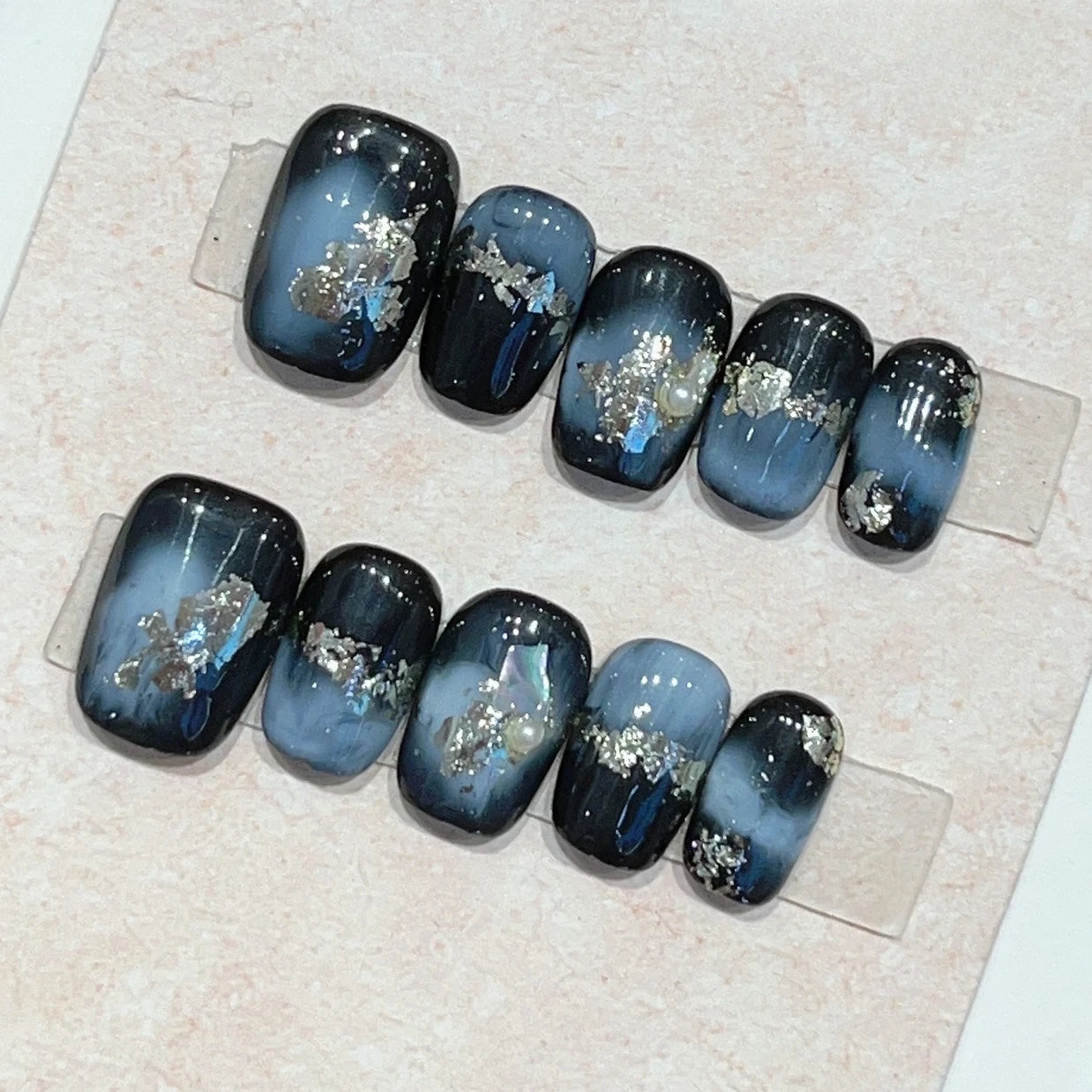 10Pcs Black Handmade Press on Nails Full Cover Stars Design Gold Foil Shiny Short Round False Nails Wearable Manicure Nail Tips