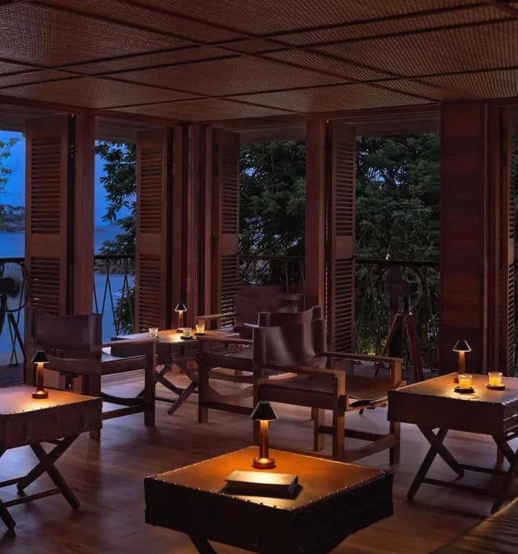 LED Touch Table Lamp Desktop Night Light Rechargeable Cordless Decor Lamp for Restaurant Hotel Bar Bedroom Bedside Light Lamp