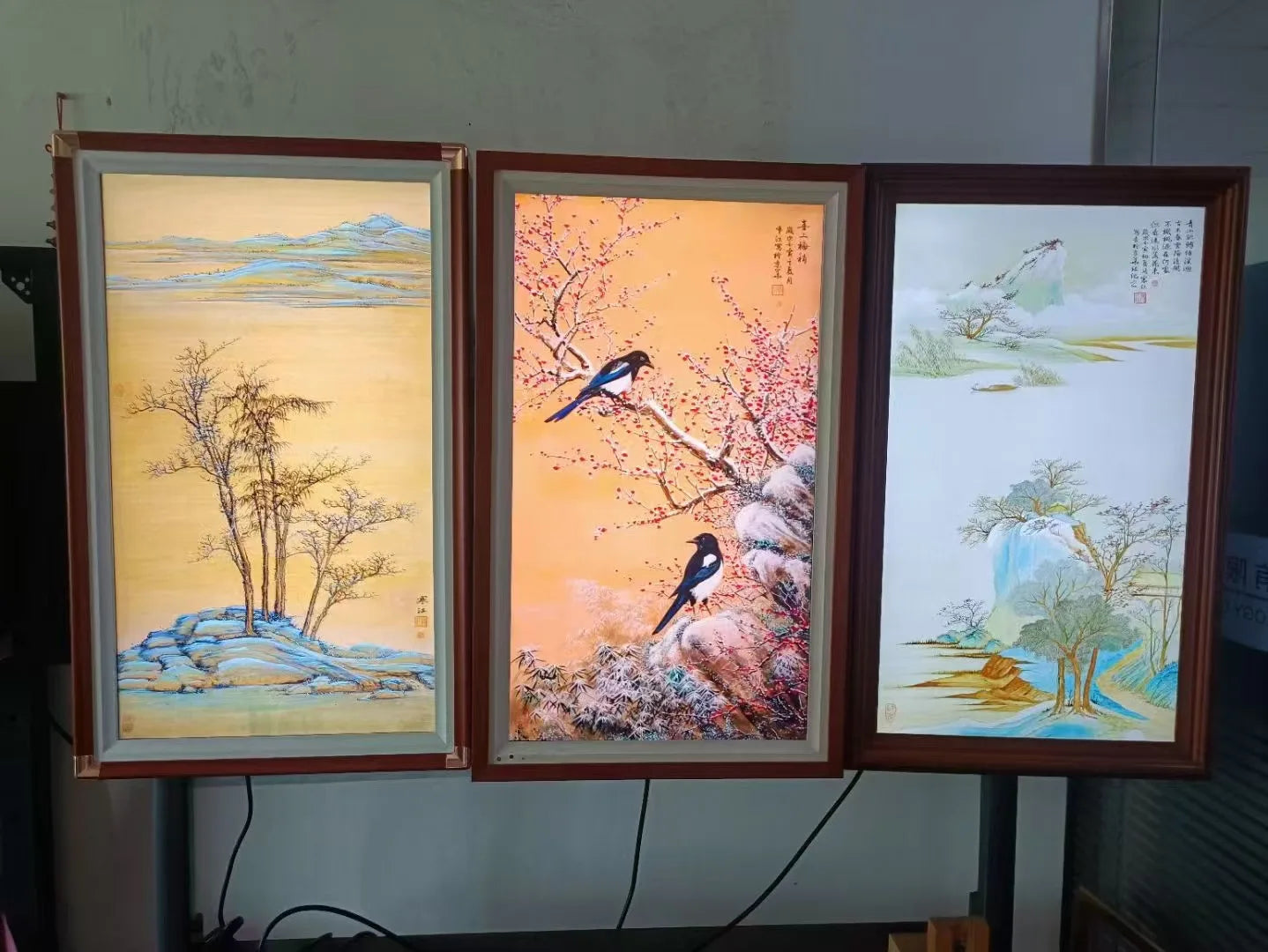 21.5-65 Inch Wall-mounted Digital Photo Frame Solid Wood Smart Advertising Machine Digital Electronic Art Painting LCD Screen