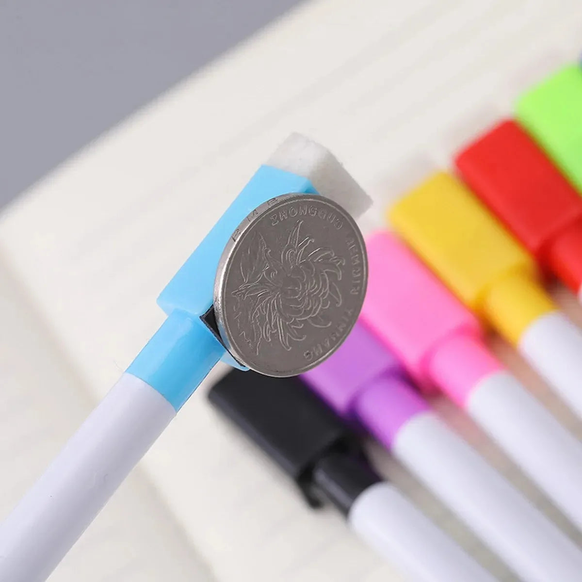 Multi-color optional magnetic whiteboard pens can absorb erasable markers office cultural and educational supplies