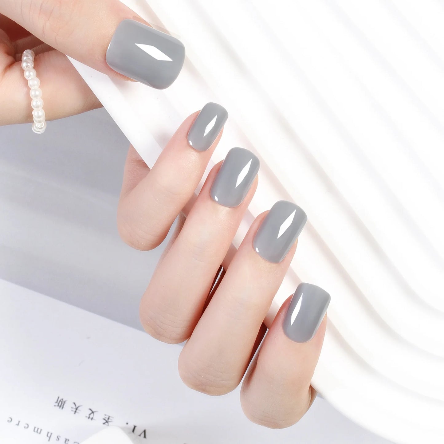 Short Full Press on Nails 24 Pcs False Nails Set Stick on Nails High Quality Reusable Fake Nails Solid Color Design Nail Art