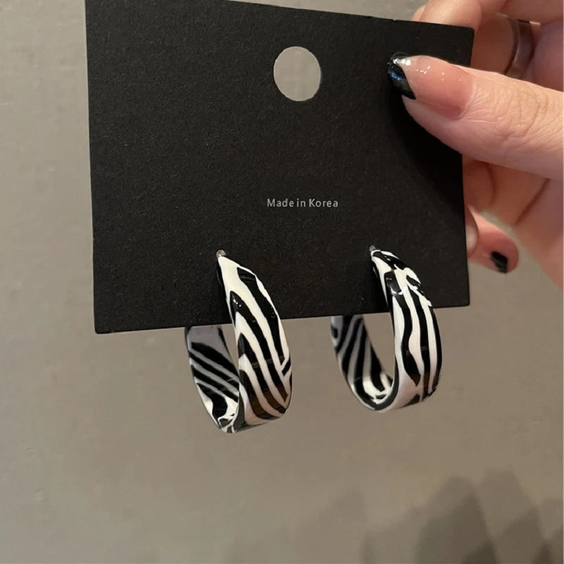 2025 New Fashion Exaggerated Zebra Pattern Acrylic Earrings for Women Personality Hypoallergenic Ear Ring Party Jewelry
