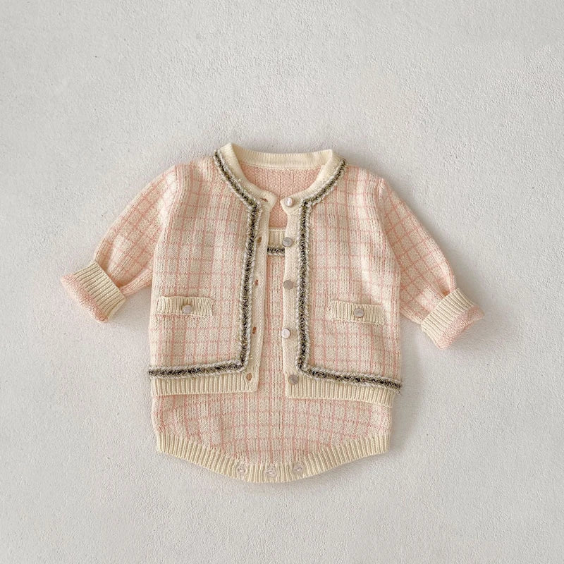 New autumn clothing for babies aged 0-3, featuring a plaid small fragrant style long sleeved sweater and jumpsuit