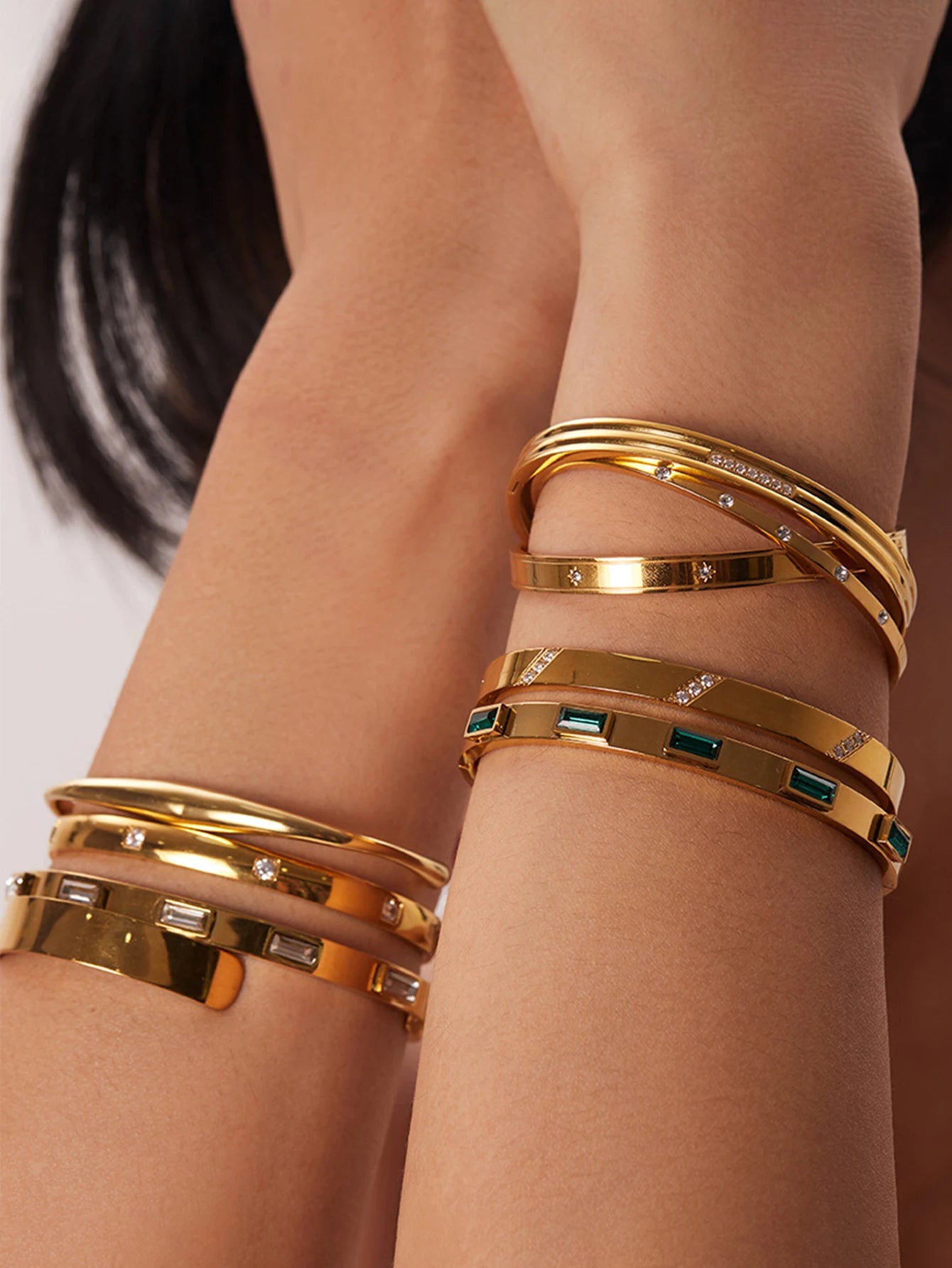 1pc Titanium Steel Gold Bracelet, Fashionable Classic Style, Stainless Steel Bracelet,Inlaid With Zircon,For Womens Daily Wear