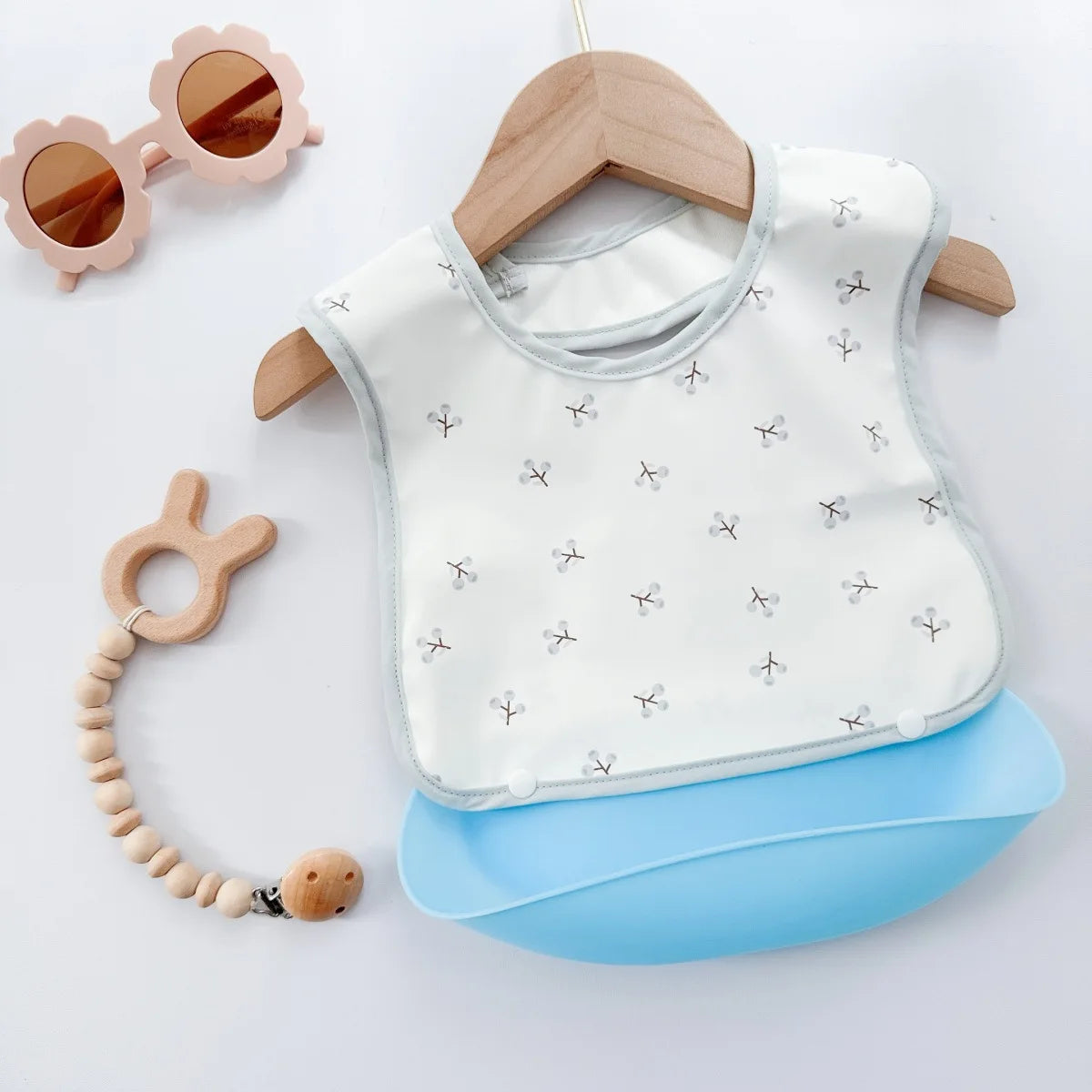 Children's Silicone Bib Baby Feeding Bibs for Newborn PU Soft removable Saliva Towel Waterproof  Dirt Proof Babies Accessories