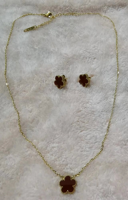 Adjustable New Design Gold Plated Stainless Steel 316L Plant Flower Bracelet With Five Leaf Petals Women's Luxury Gifts Clover