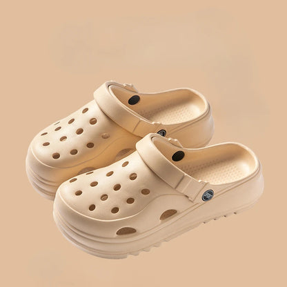 Women Clogs 2024 New Arrival Thick Platform Sandals Comfortable Fashion Slippers Summer Beach Slides