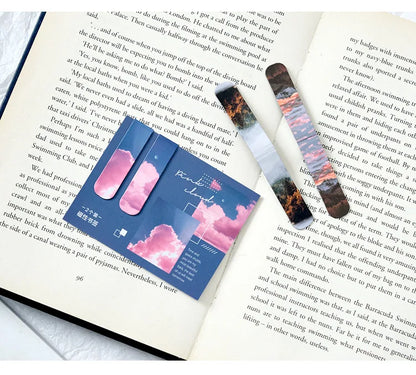 2 pcs Creative scenic magnetic bookmark Student decorative book holder reading accessories Student office Supplies