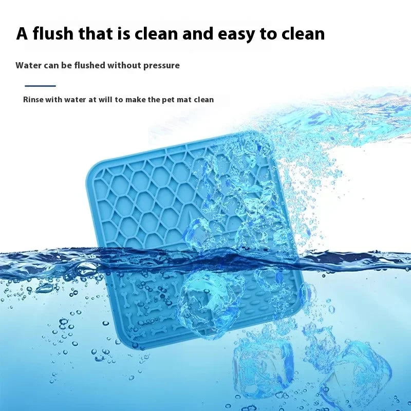 Silicone Pet Dogs Lick Mat Pet Dog Cat Slow Food Plate for Dog Bathing Distraction Dog Sucker Food Training Dog Feeder Supplies