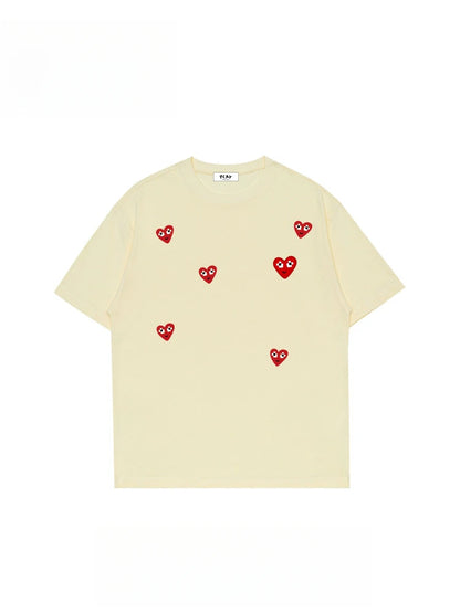 Short-sleeved T-shirts for men are a trendy summer fashion choice, featuring loose and casual prints from trendy brands