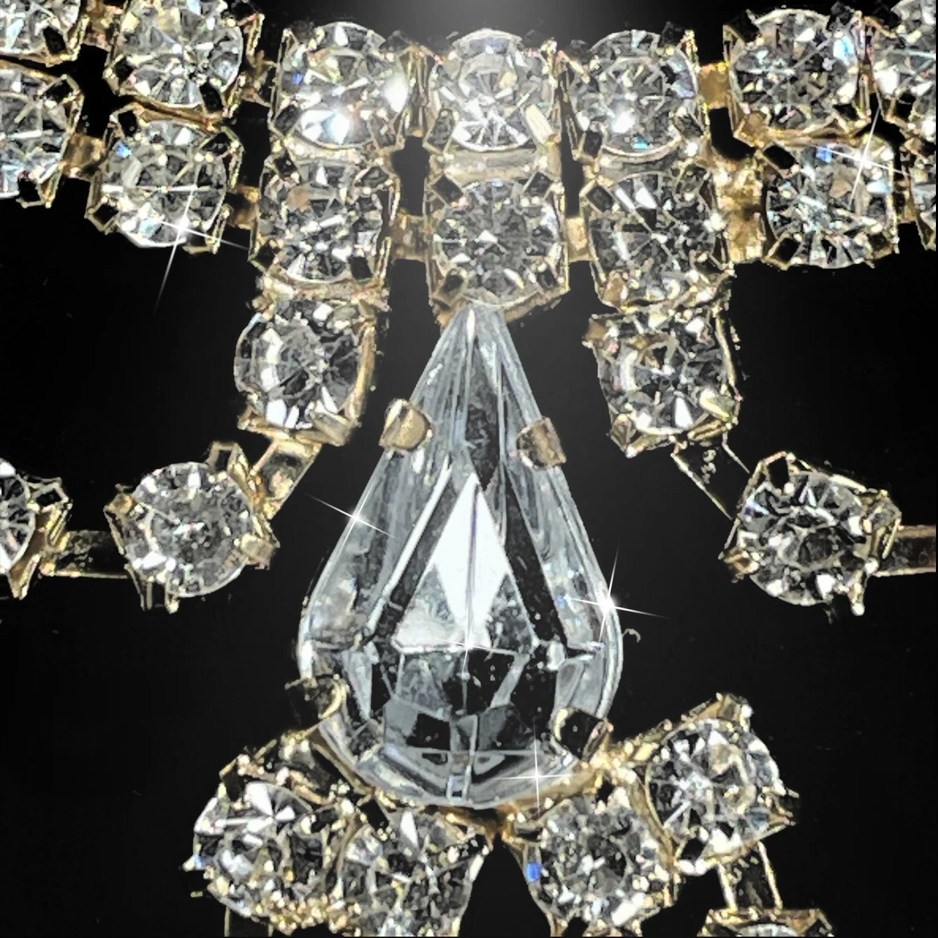 Light luxury dress accessories, tassel shoulder chain, fashionable and versatile body chain, niche high-end sense, temperament a