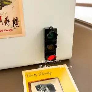 Miniature Simulation Traffic Light Fridge Magnet - Creative Home Decor Refrigerator Door Sticker With Lighting Feature