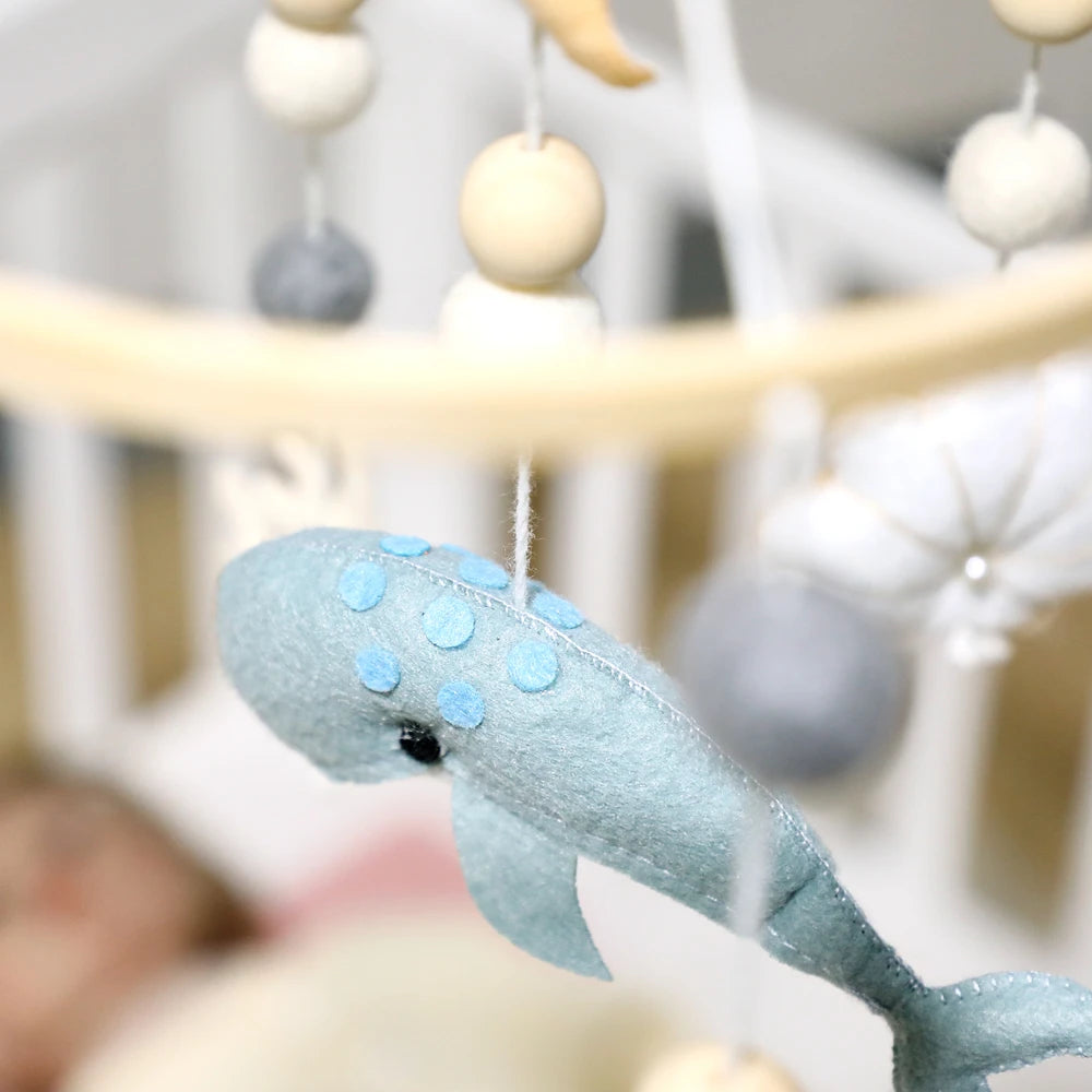 Baby Crib Mobiles Rattle Toy 0-12Months Soft Felt Whale Ball Bed Bell Newborn Music Box Bed Bell Crib Hanging Toys Infant Toys