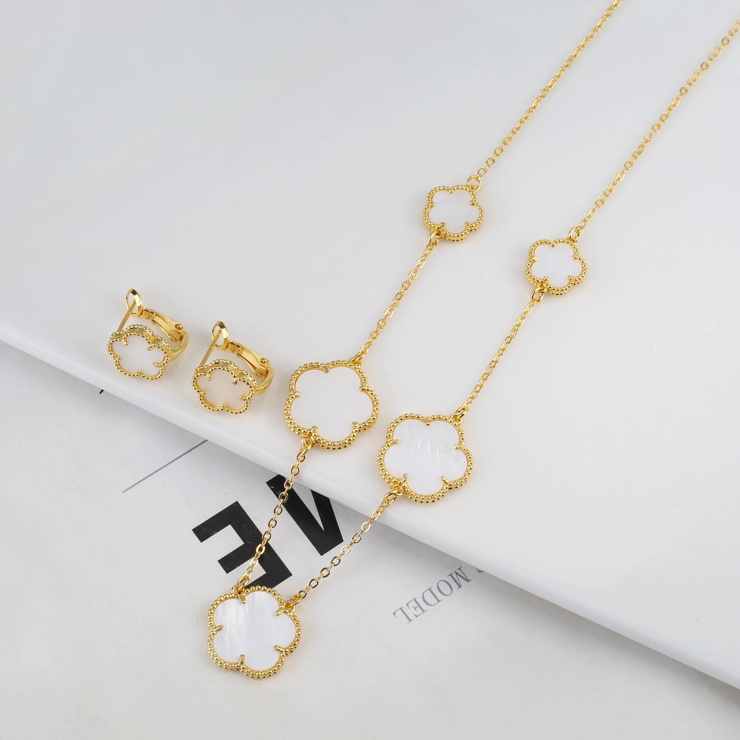 Irregular New Double Sided Natural Stone Shell Plant Five Leaf Flower Jewelry Set Necklace Earrings Women's High Quality Clover