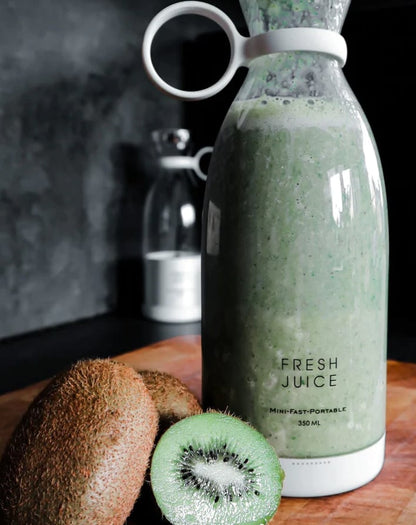 Fresh Juice Portable Blender USB Rechargeable Juicer Cup 6 Blades Multifunctional Electric Juicer Cup Fruits Milk Mixing Blender