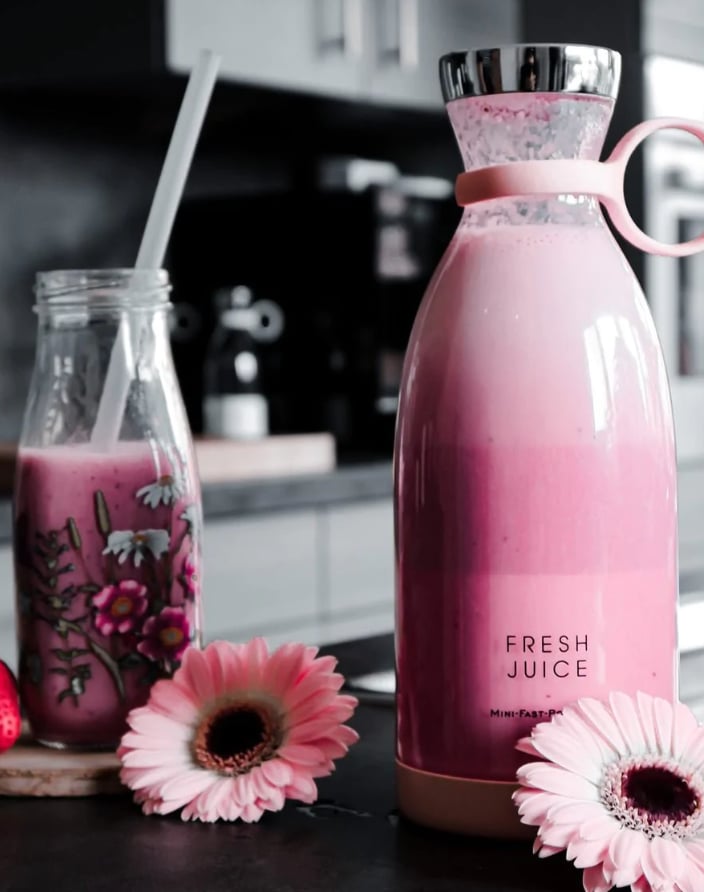 Fresh Juice Portable Blender USB Rechargeable Juicer Cup 6 Blades Multifunctional Electric Juicer Cup Fruits Milk Mixing Blender